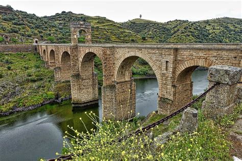 oldest bridge in the world